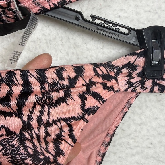 (B3) Victoria's Secret,Animal Print Bikini Set,36B/Sequined and Padded Bottoms - Picture 7 of 12